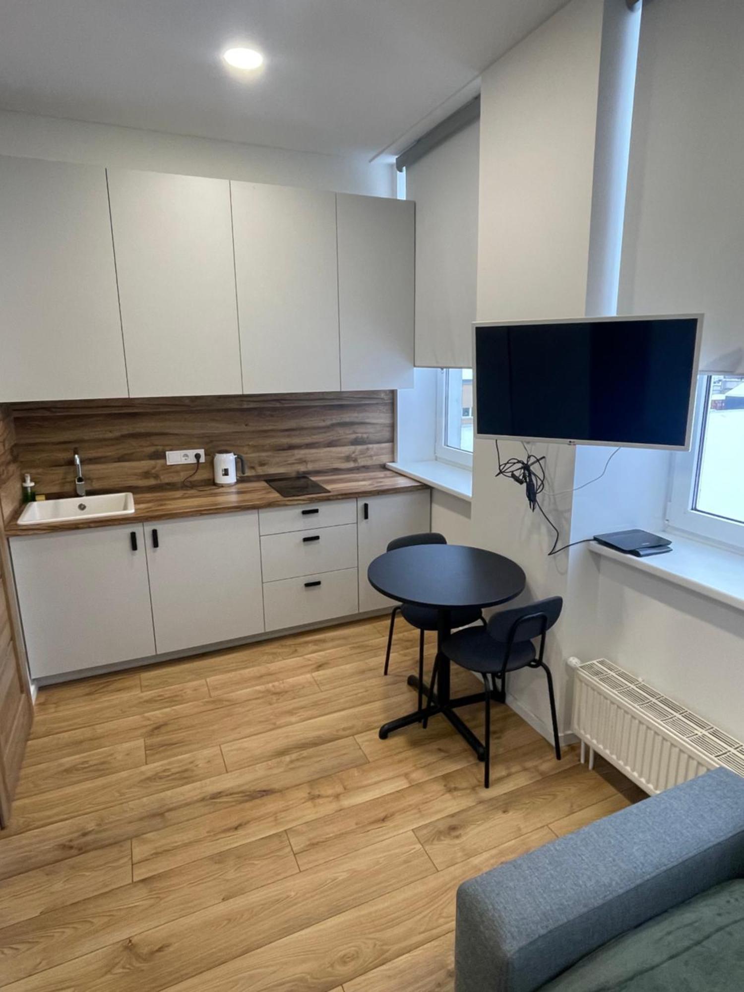 Airport Apartment 32 Self Check-In Free Parking 빌뉴스 외부 사진